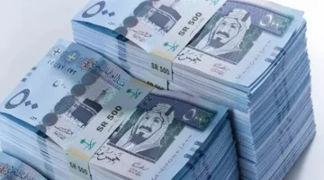 الريال السعودي يتفاوت بفروقات تصل إلى 466 نقطة بين البنوك وتأثيرها على سعر الصرف والتداولات المالية 1